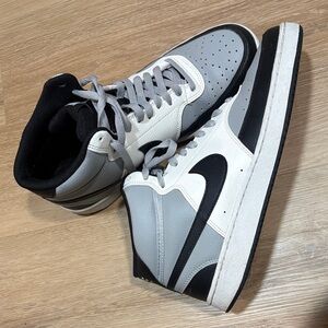 Men’s Nike Gray and Black Court Vision size 10